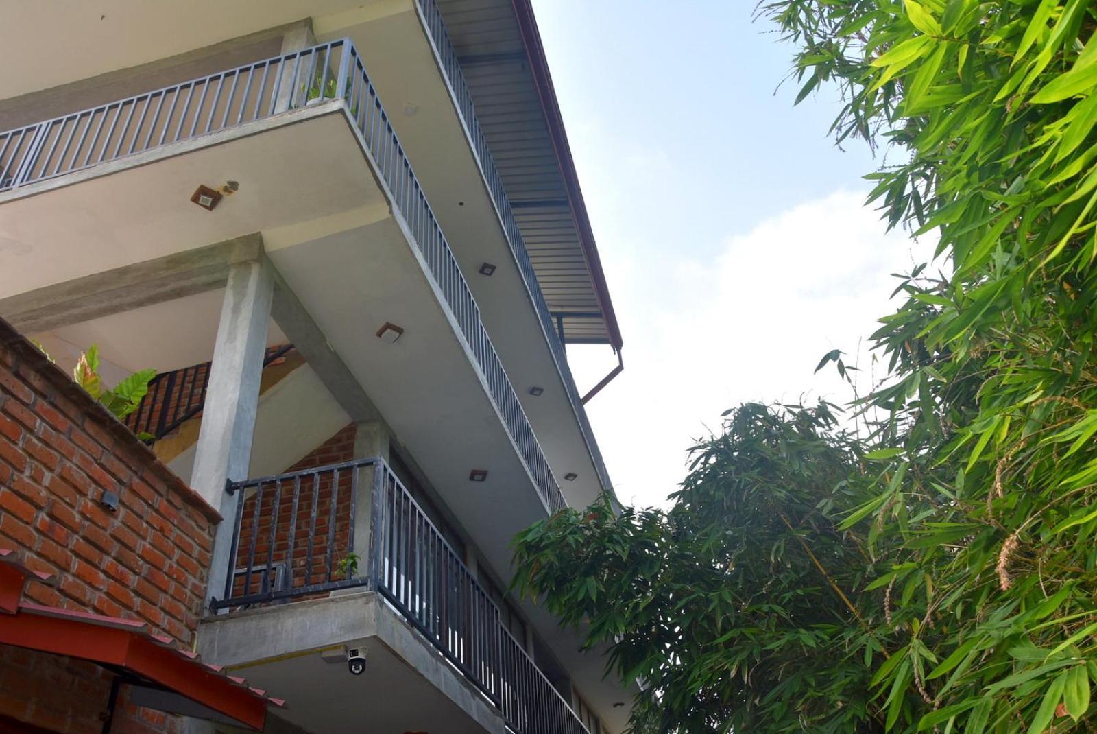 Ciel Star Anuradhapura Hotel Buitenkant foto