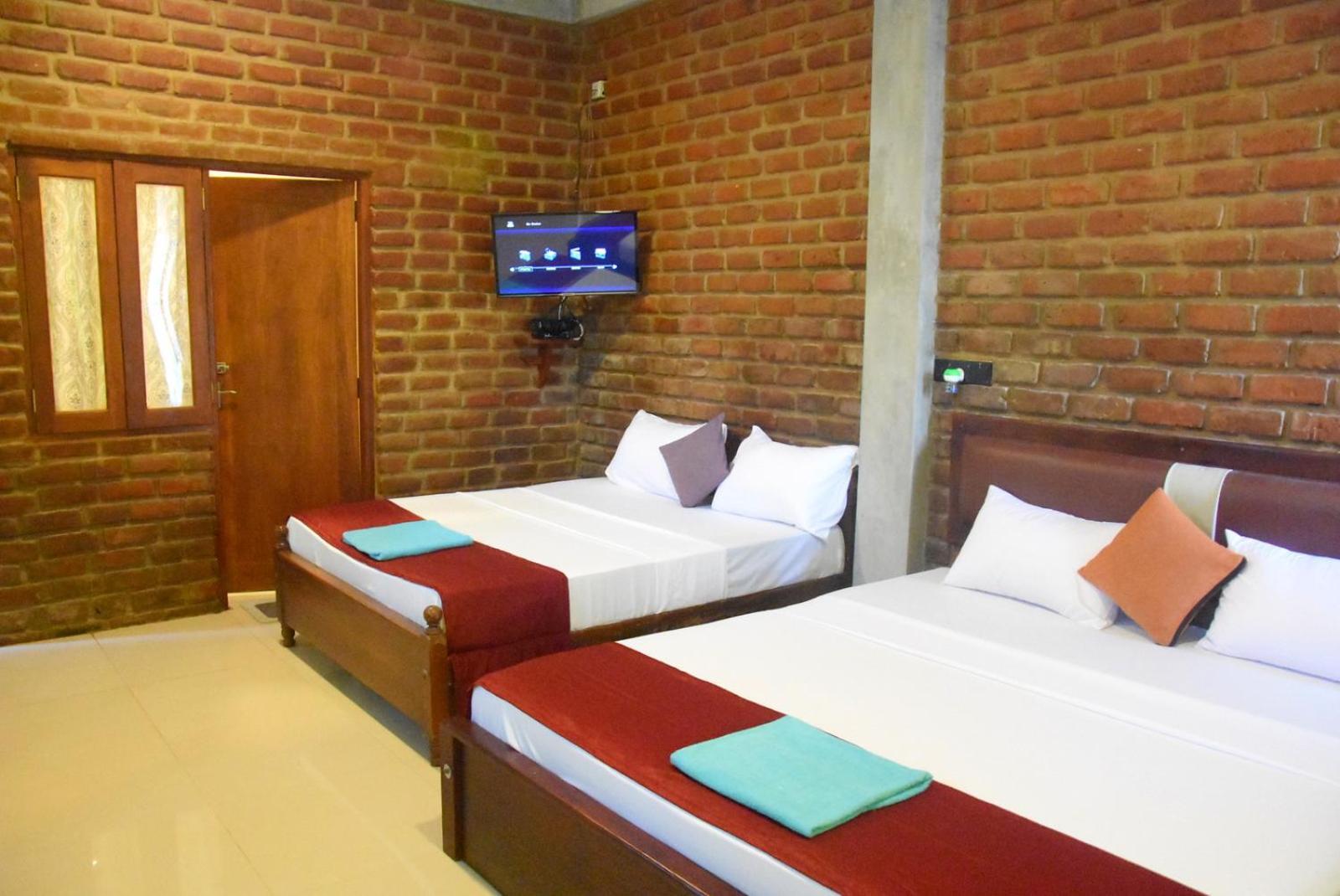 Ciel Star Anuradhapura Hotel Buitenkant foto