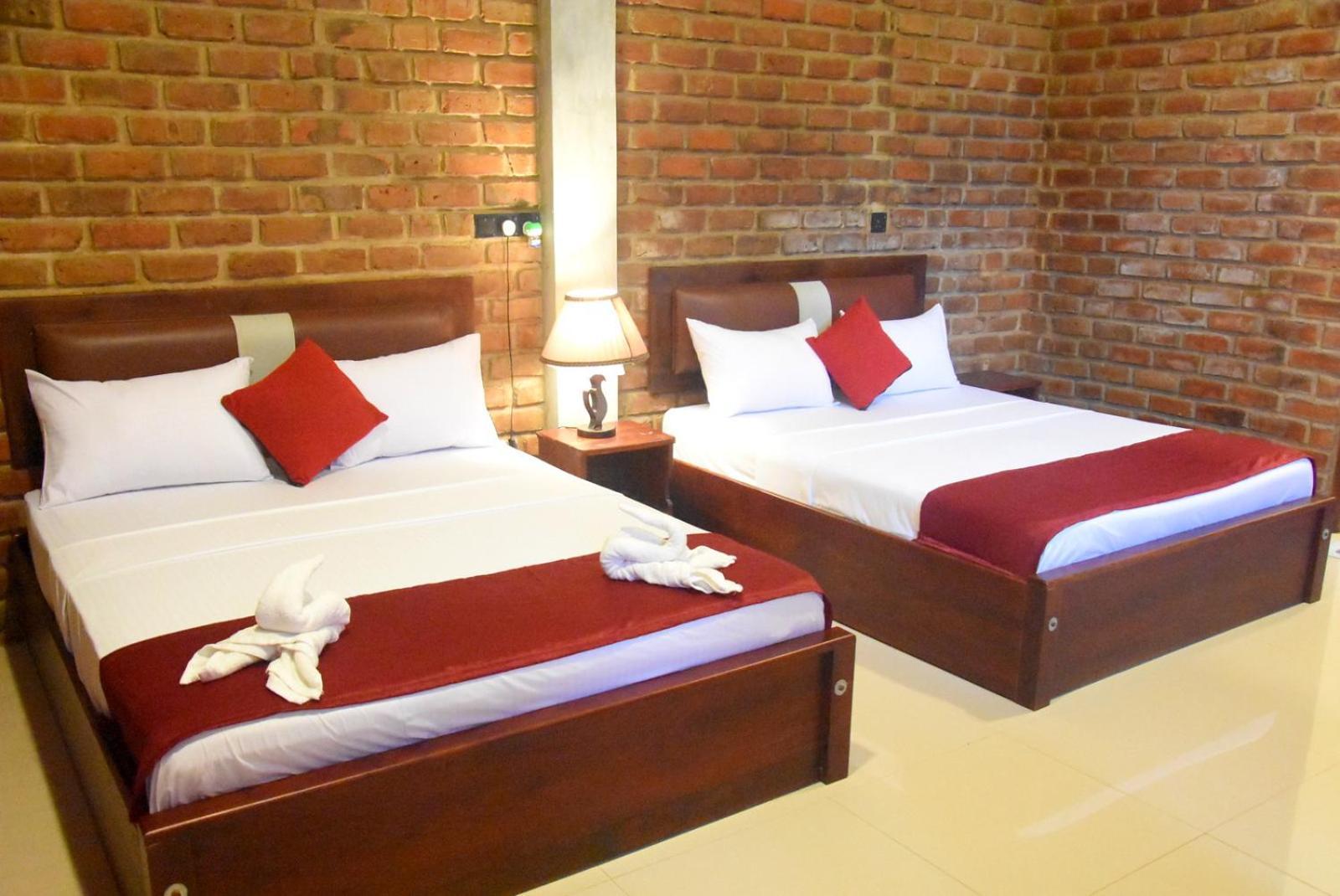 Ciel Star Anuradhapura Hotel Buitenkant foto