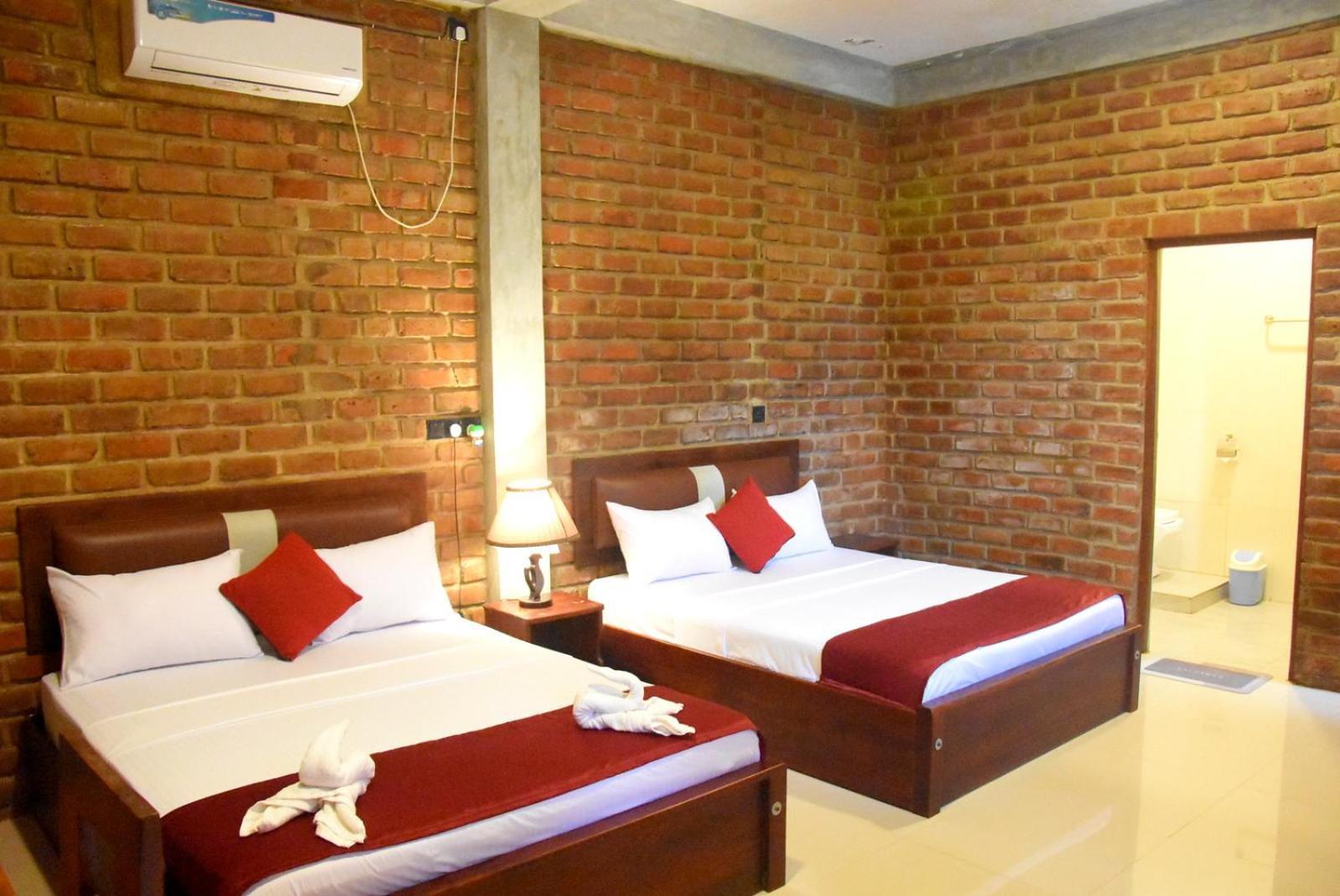 Ciel Star Anuradhapura Hotel Buitenkant foto