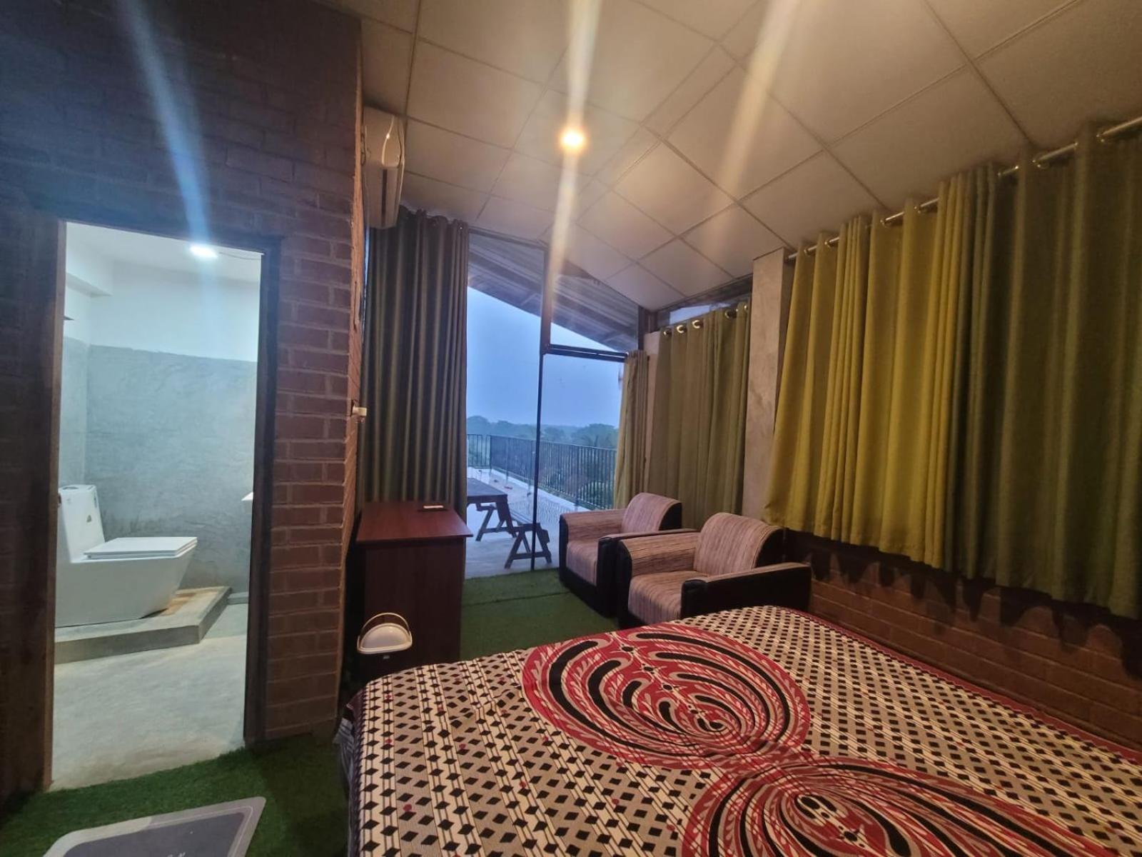 Ciel Star Anuradhapura Hotel Buitenkant foto